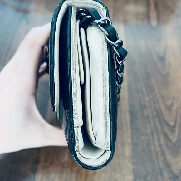 SOLD! Chanel Classic Quilted Patent Leather Wallet on chain, black - Picture 6 of 17